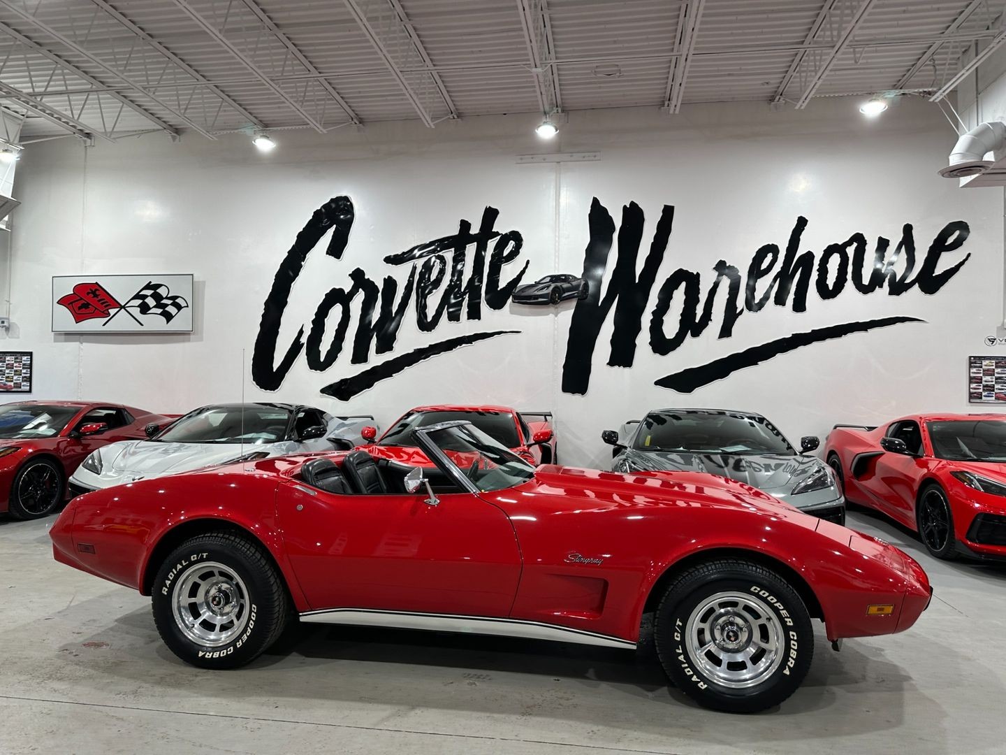 Chevrolet-Corvette-1975-Convertible-9
