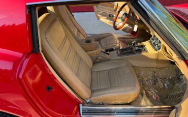 Chevrolet-Corvette-1976-Coupe-10