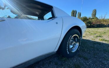 Chevrolet-Corvette-1976-Coupe-12