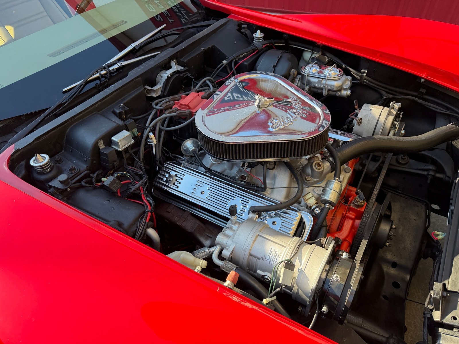 Chevrolet-Corvette-1976-Coupe-15