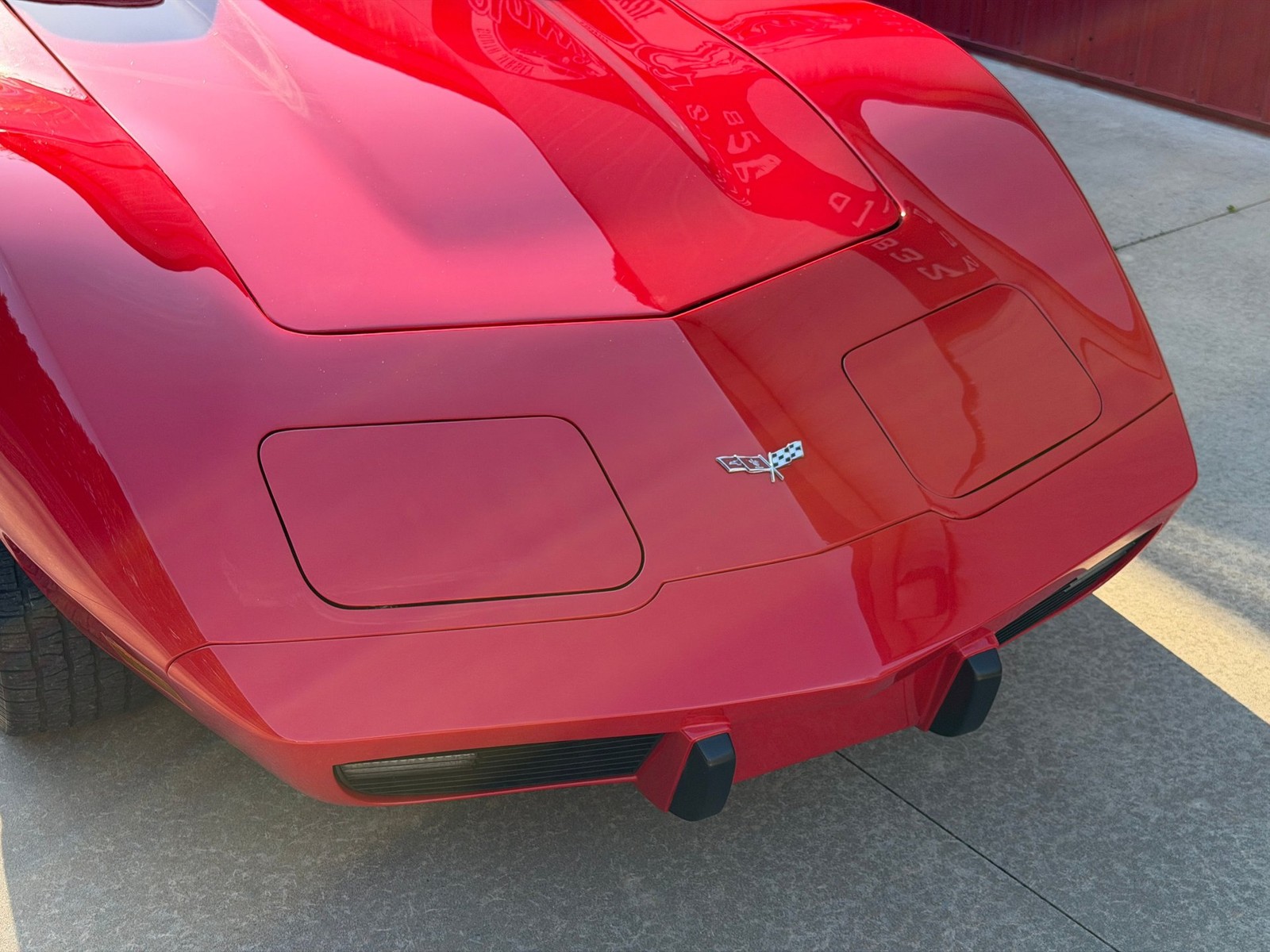 Chevrolet-Corvette-1976-Coupe-2