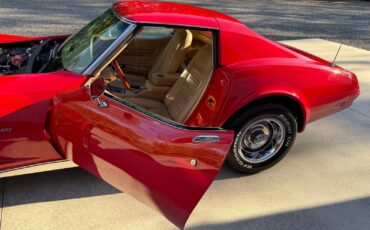 Chevrolet-Corvette-1976-Coupe-30