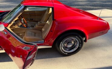 Chevrolet-Corvette-1976-Coupe-31