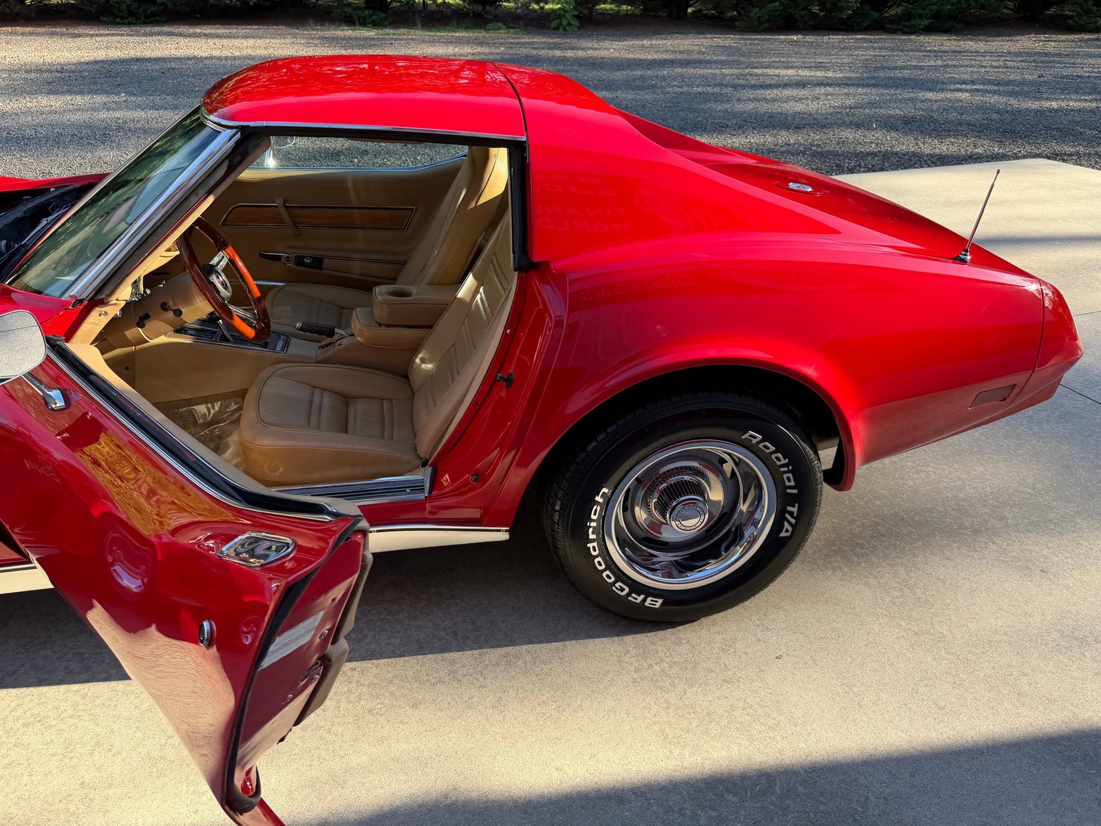 Chevrolet-Corvette-1976-Coupe-31