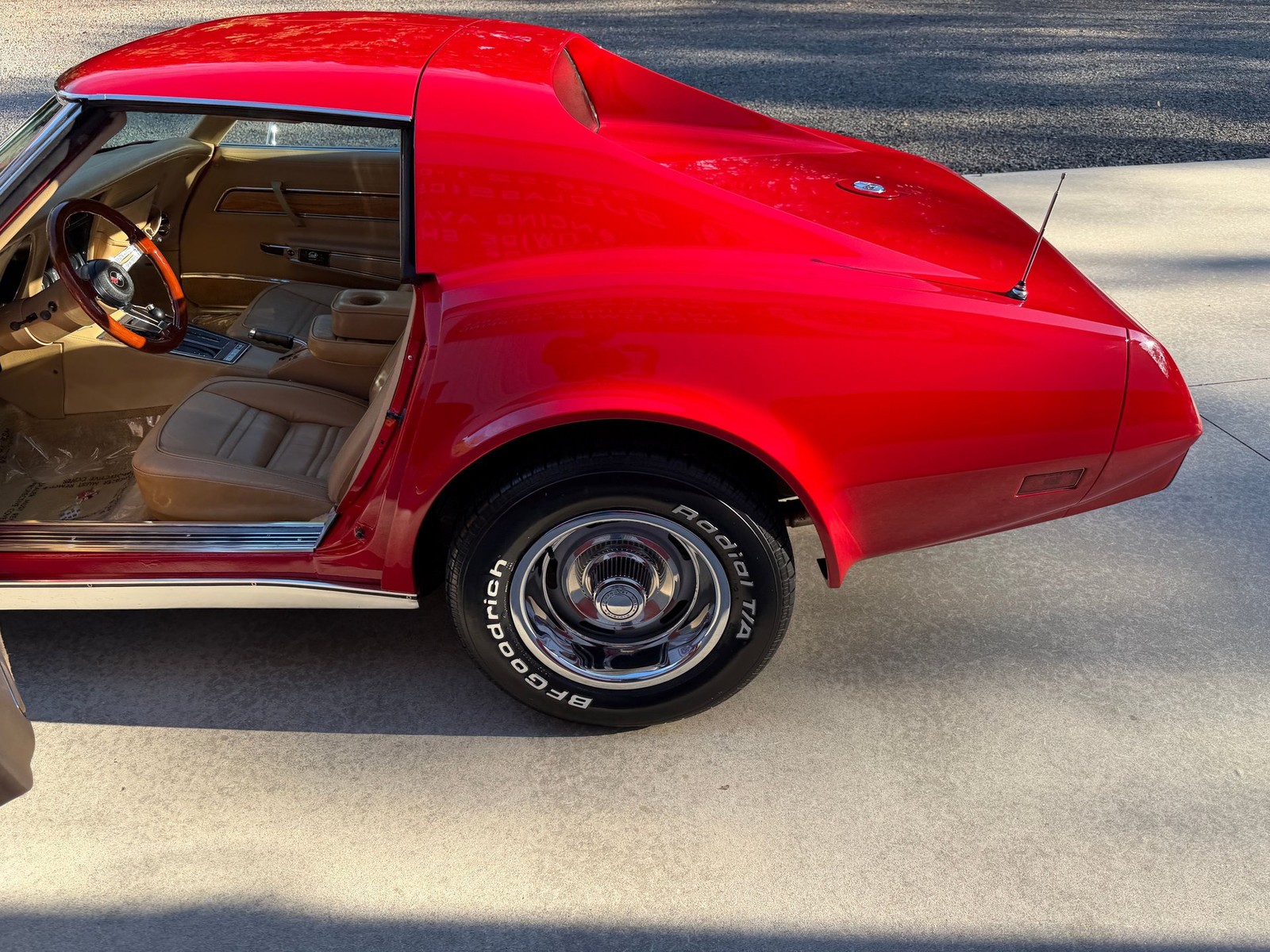 Chevrolet-Corvette-1976-Coupe-32