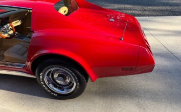 Chevrolet-Corvette-1976-Coupe-33