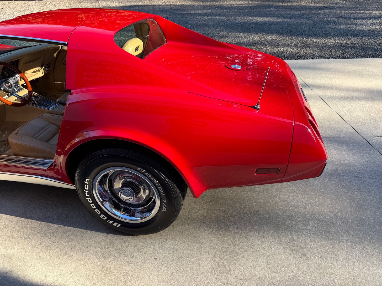 Chevrolet-Corvette-1976-Coupe-33