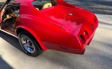 Chevrolet-Corvette-1976-Coupe-34