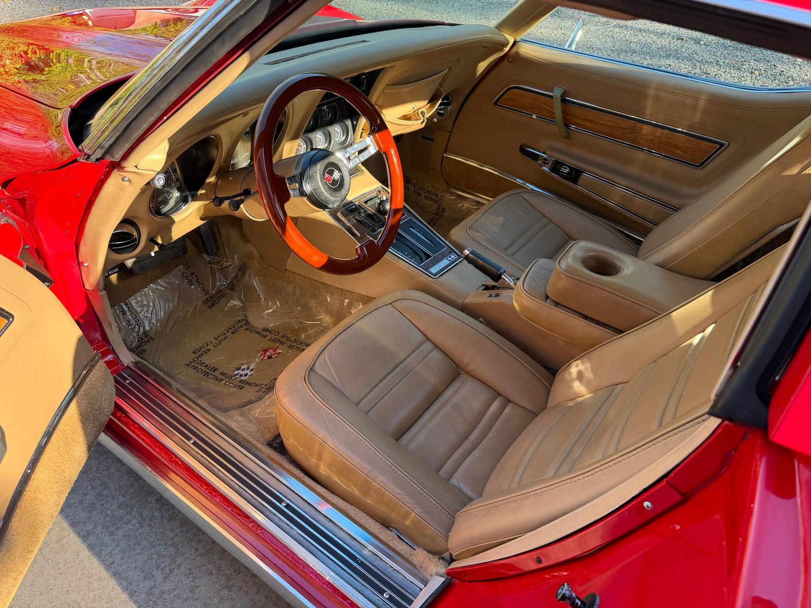 Chevrolet-Corvette-1976-Coupe-5