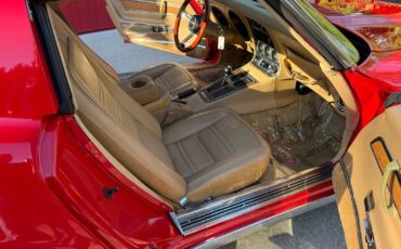 Chevrolet-Corvette-1976-Coupe-7