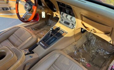 Chevrolet-Corvette-1976-Coupe-8