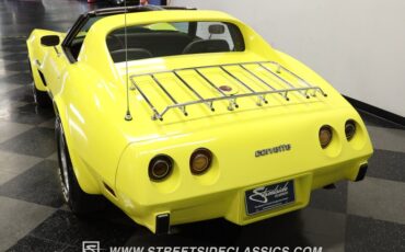 Chevrolet-Corvette-1976-Yellow-Dark-Brown-10