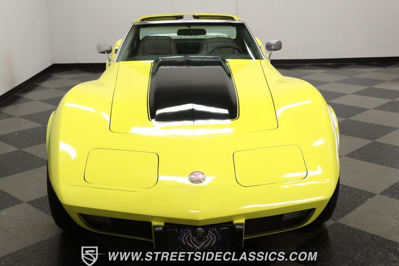 Chevrolet-Corvette-1976-Yellow-Dark-Brown-18