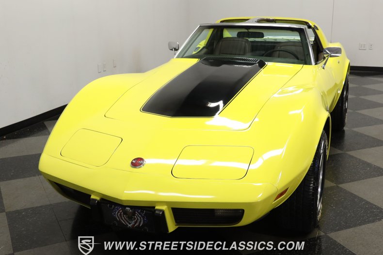 Chevrolet-Corvette-1976-Yellow-Dark-Brown-19