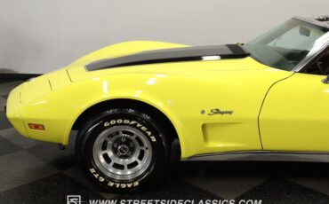 Chevrolet-Corvette-1976-Yellow-Dark-Brown-23