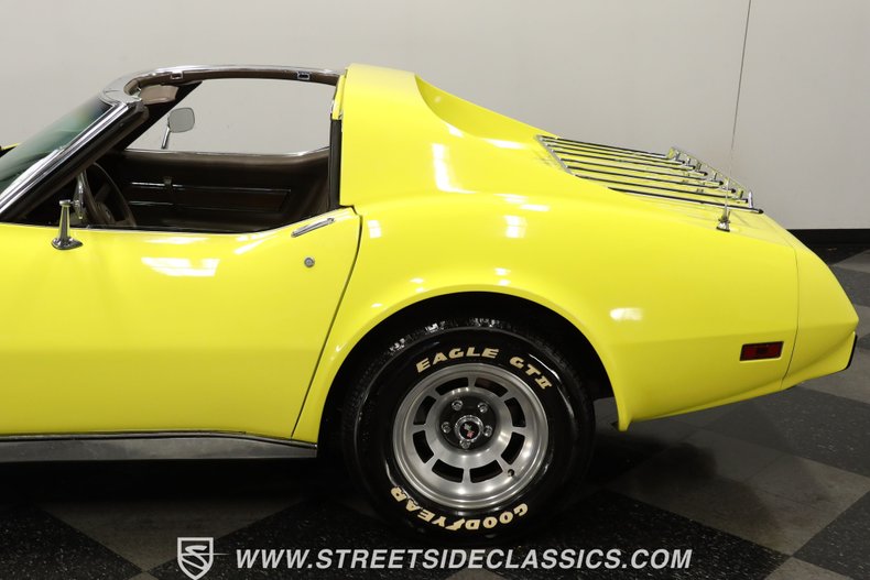 Chevrolet-Corvette-1976-Yellow-Dark-Brown-24
