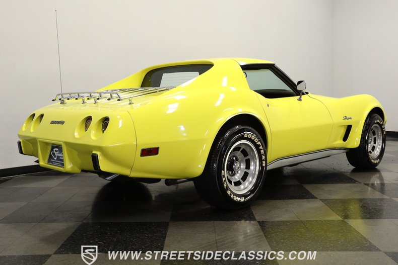 Chevrolet-Corvette-1976-Yellow-Dark-Brown-26