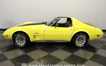 Chevrolet-Corvette-1976-Yellow-Dark-Brown