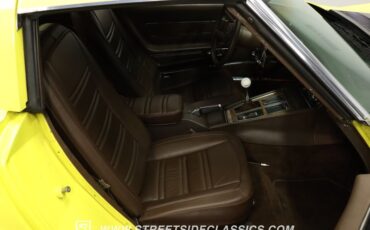 Chevrolet-Corvette-1976-Yellow-Dark-Brown-45