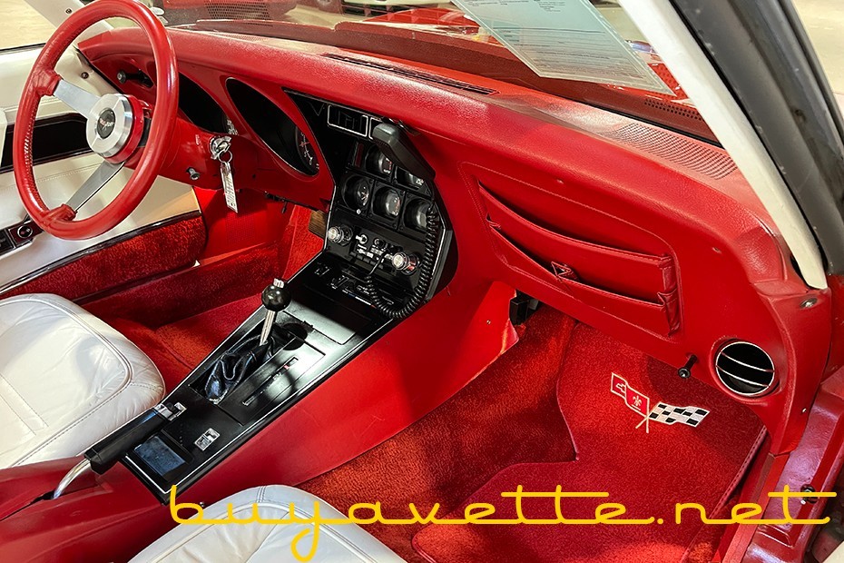 Chevrolet-Corvette-1977-Coupe-11