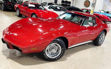 Chevrolet-Corvette-1977-Coupe
