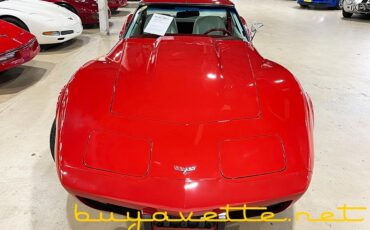 Chevrolet-Corvette-1977-Coupe-2