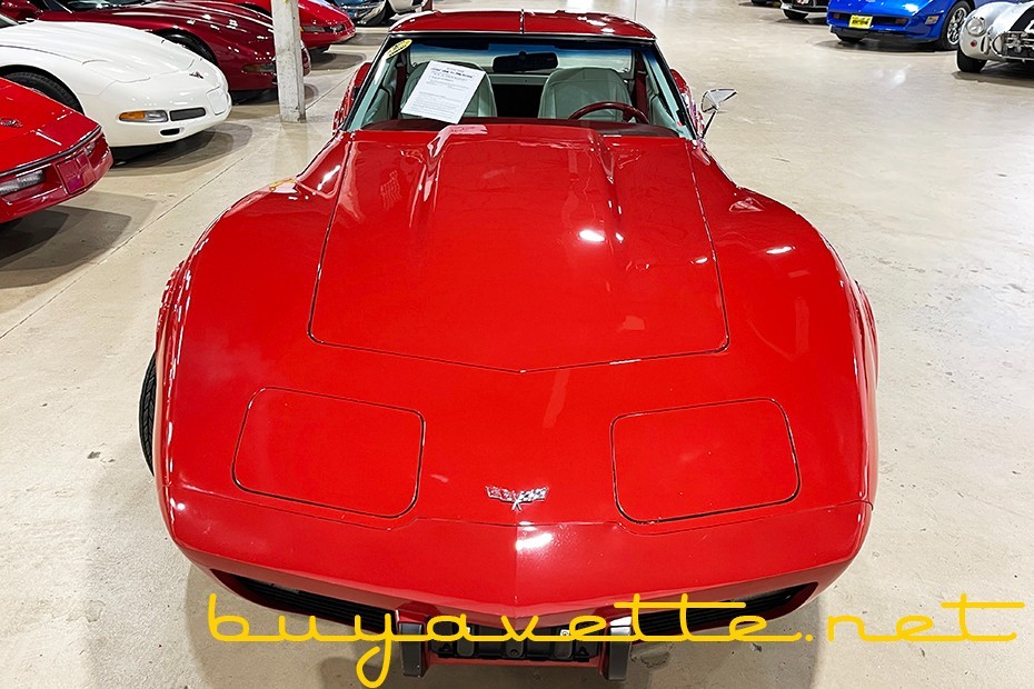 Chevrolet-Corvette-1977-Coupe-2