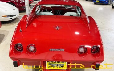 Chevrolet-Corvette-1977-Coupe-3