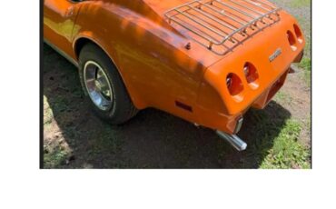 Chevrolet-Corvette-1977-Orange-Buckskin-1