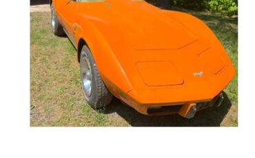Chevrolet-Corvette-1977-Orange-Buckskin-2