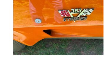 Chevrolet-Corvette-1977-Orange-Buckskin-4