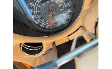 Chevrolet-Corvette-1977-Orange-Buckskin-6