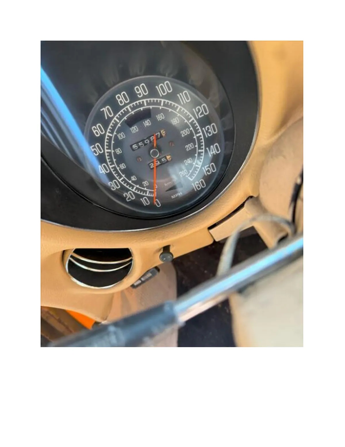 Chevrolet-Corvette-1977-Orange-Buckskin-6