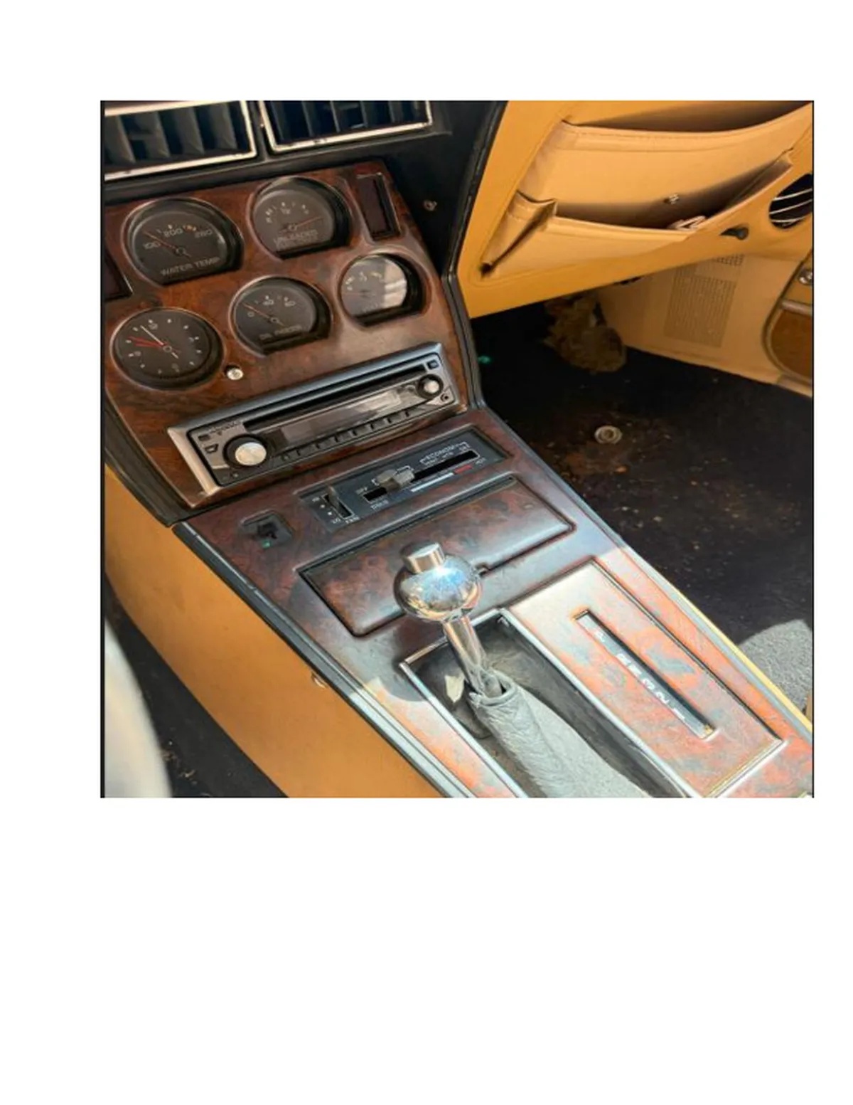 Chevrolet-Corvette-1977-Orange-Buckskin-7