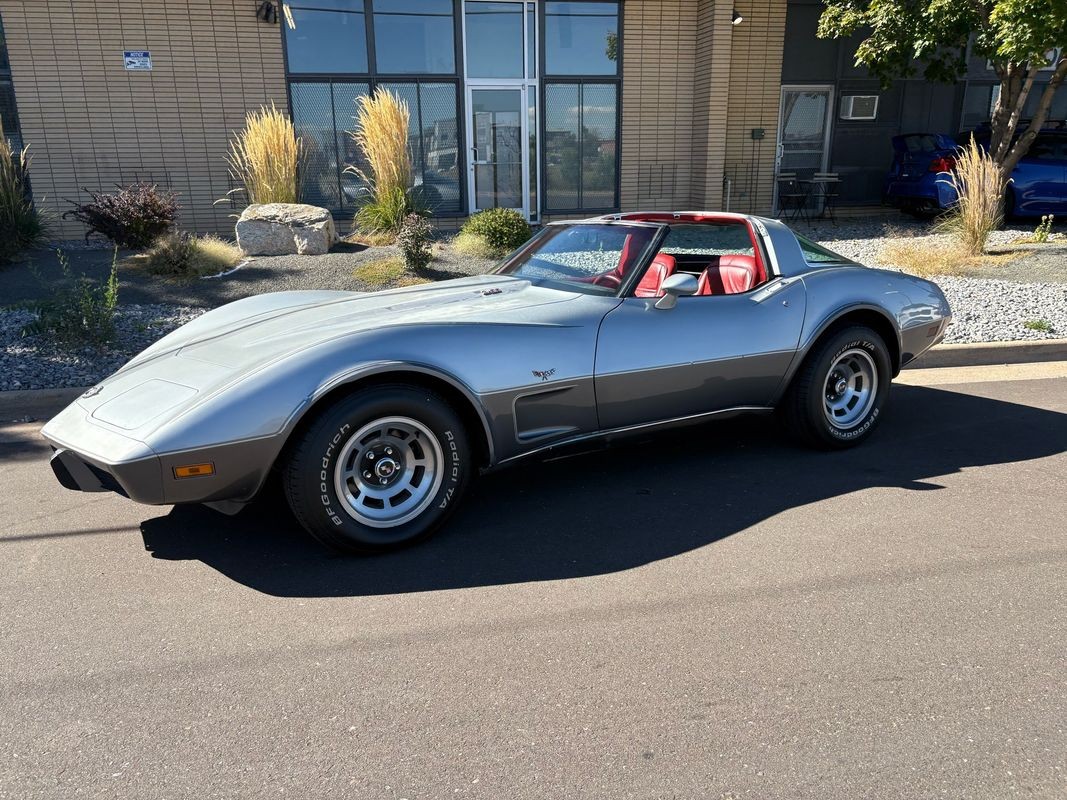 Chevrolet Corvette 1978 --