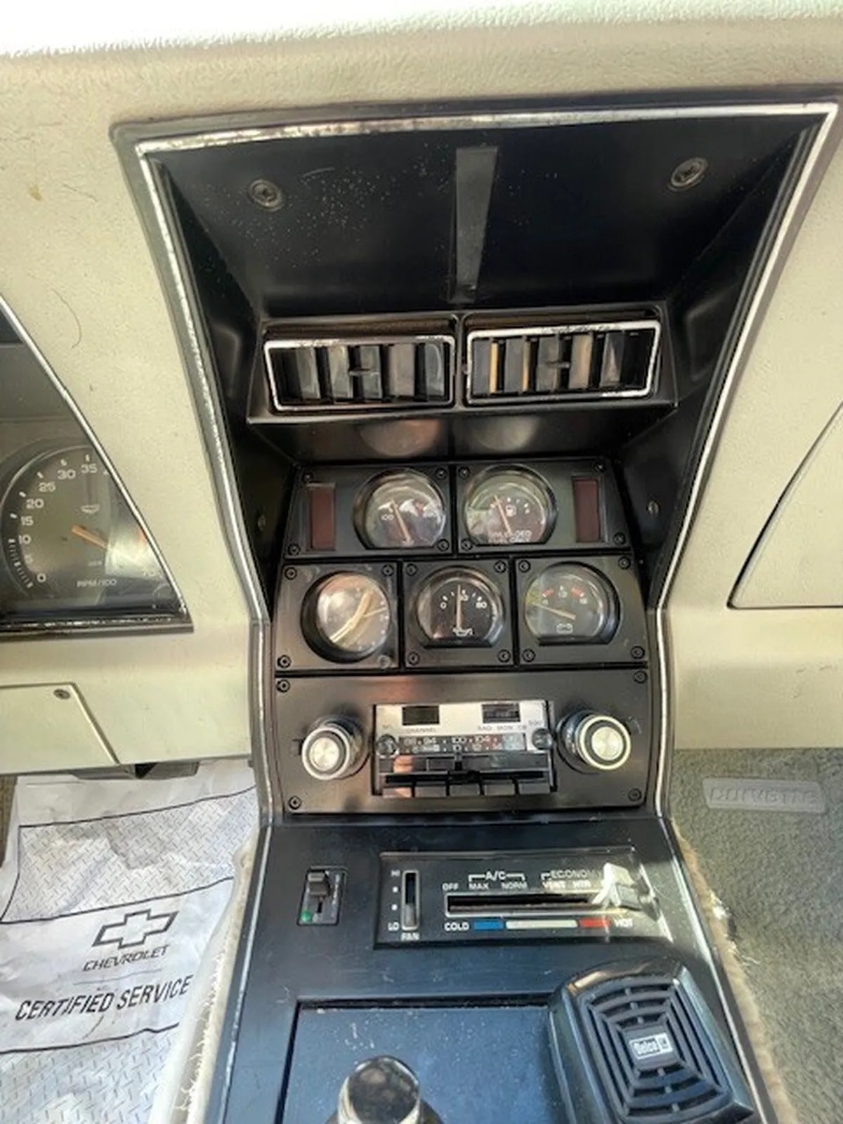Chevrolet-Corvette-1978-Black-Silver-Silver-11