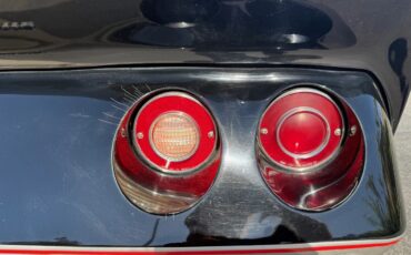 Chevrolet-Corvette-1978-Black-amp-Silver-Grey-15