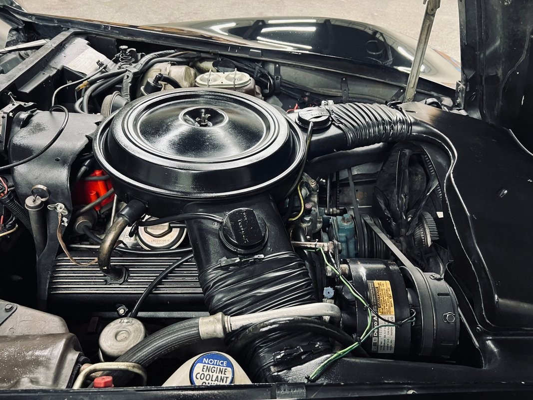 Chevrolet-Corvette-1978-Coupe-11