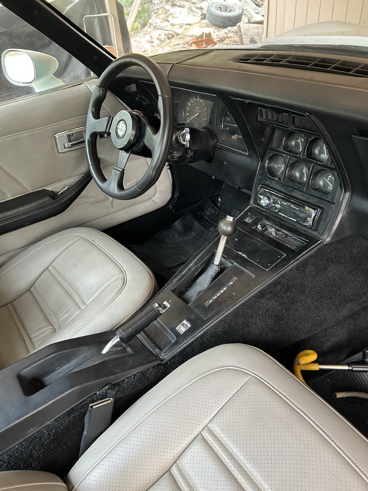 Chevrolet-Corvette-1978-Coupe-14