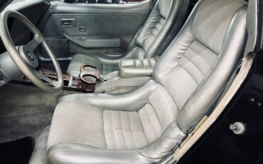 Chevrolet-Corvette-1978-Coupe-15