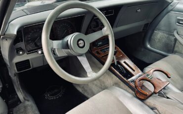 Chevrolet-Corvette-1978-Coupe-16