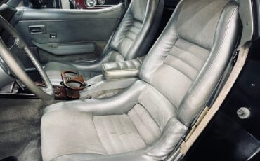 Chevrolet-Corvette-1978-Coupe-17