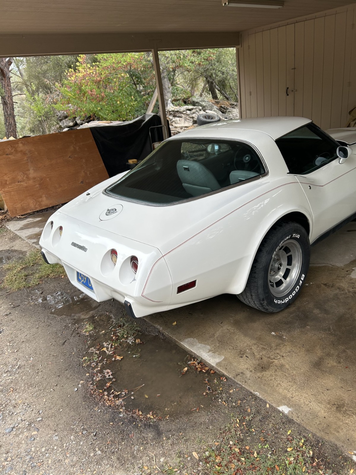 Chevrolet-Corvette-1978-Coupe-2
