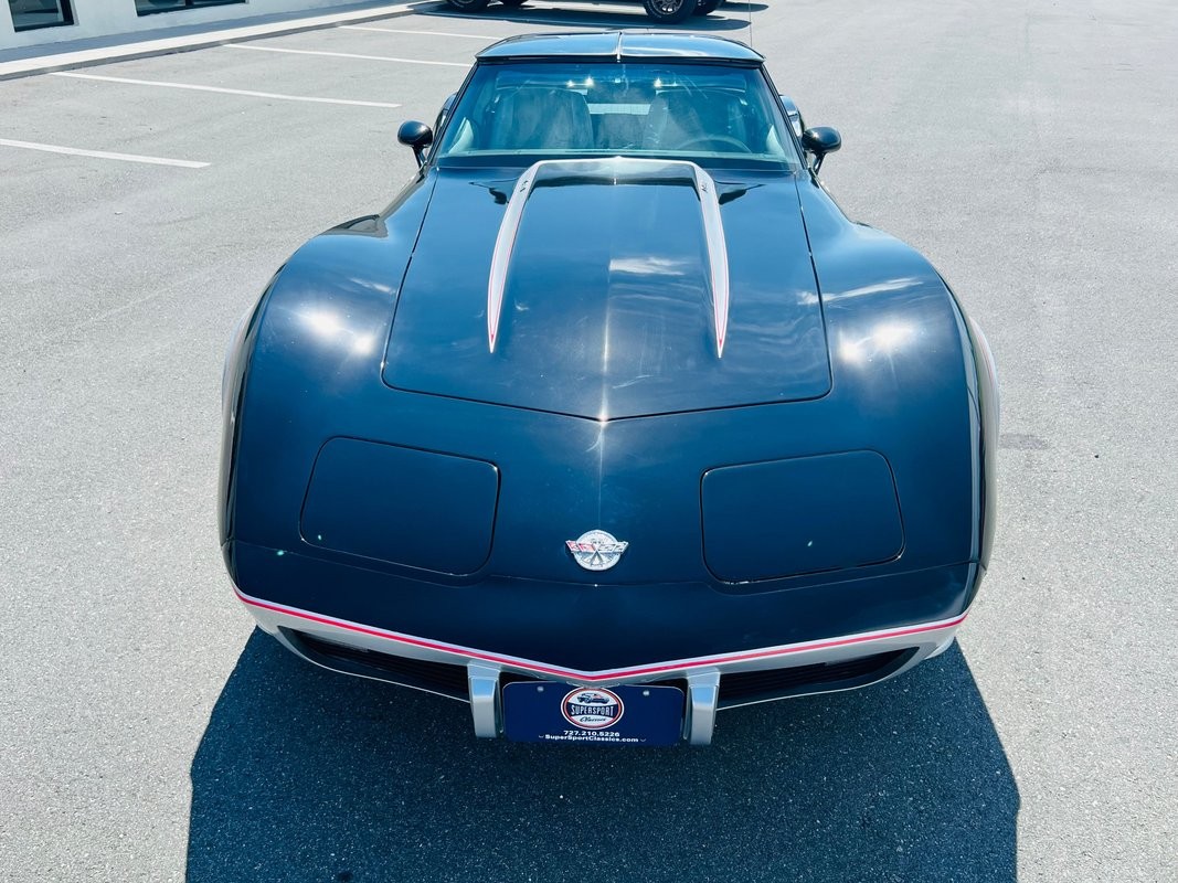 Chevrolet-Corvette-1978-Coupe-9