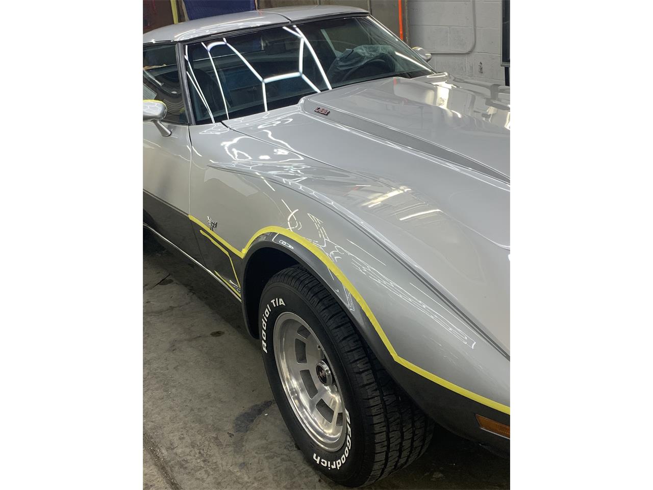 Chevrolet-Corvette-1978-SilverGray-Dark-Blue-14