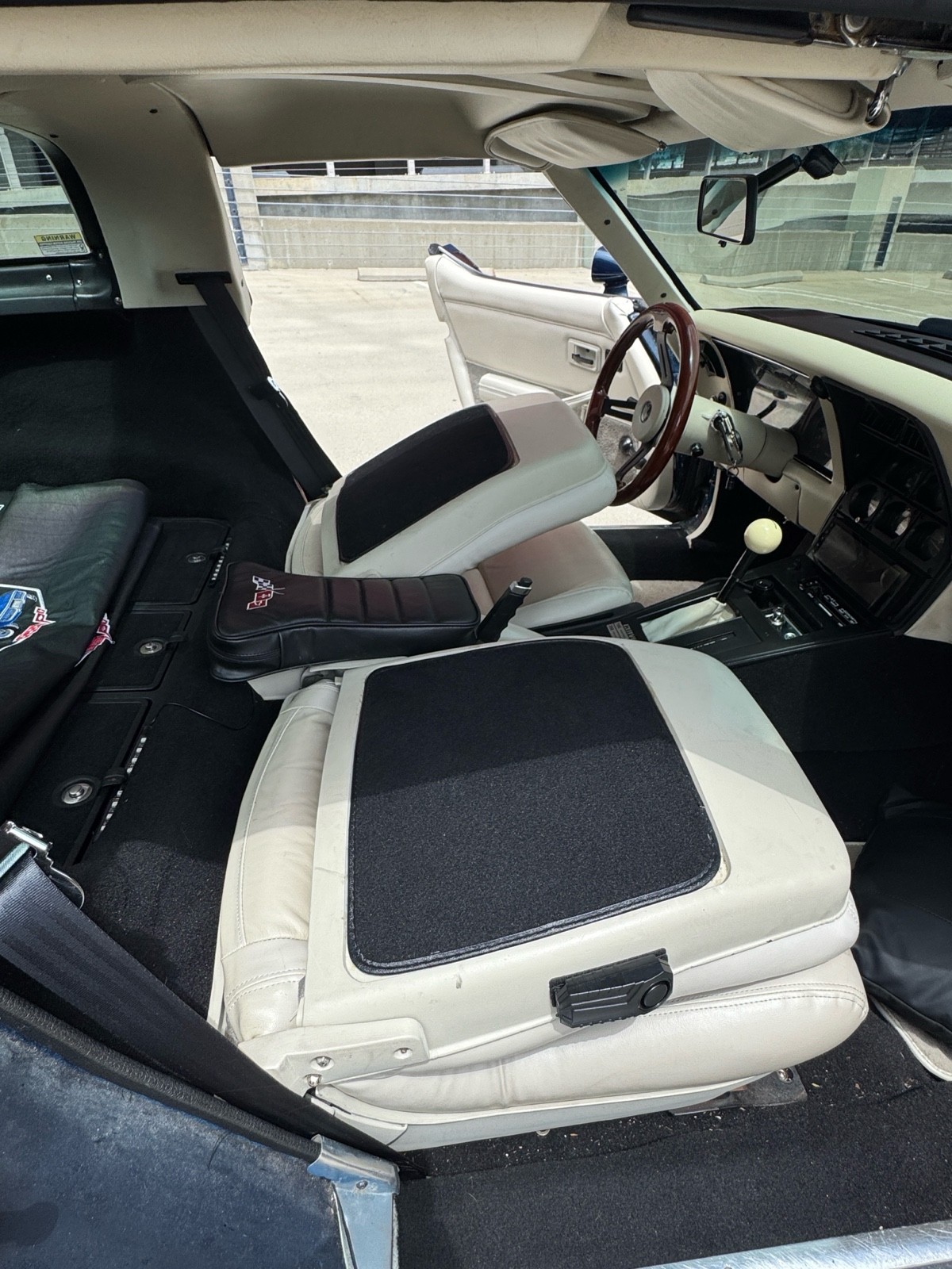 Chevrolet-Corvette-1979-Coupe-26