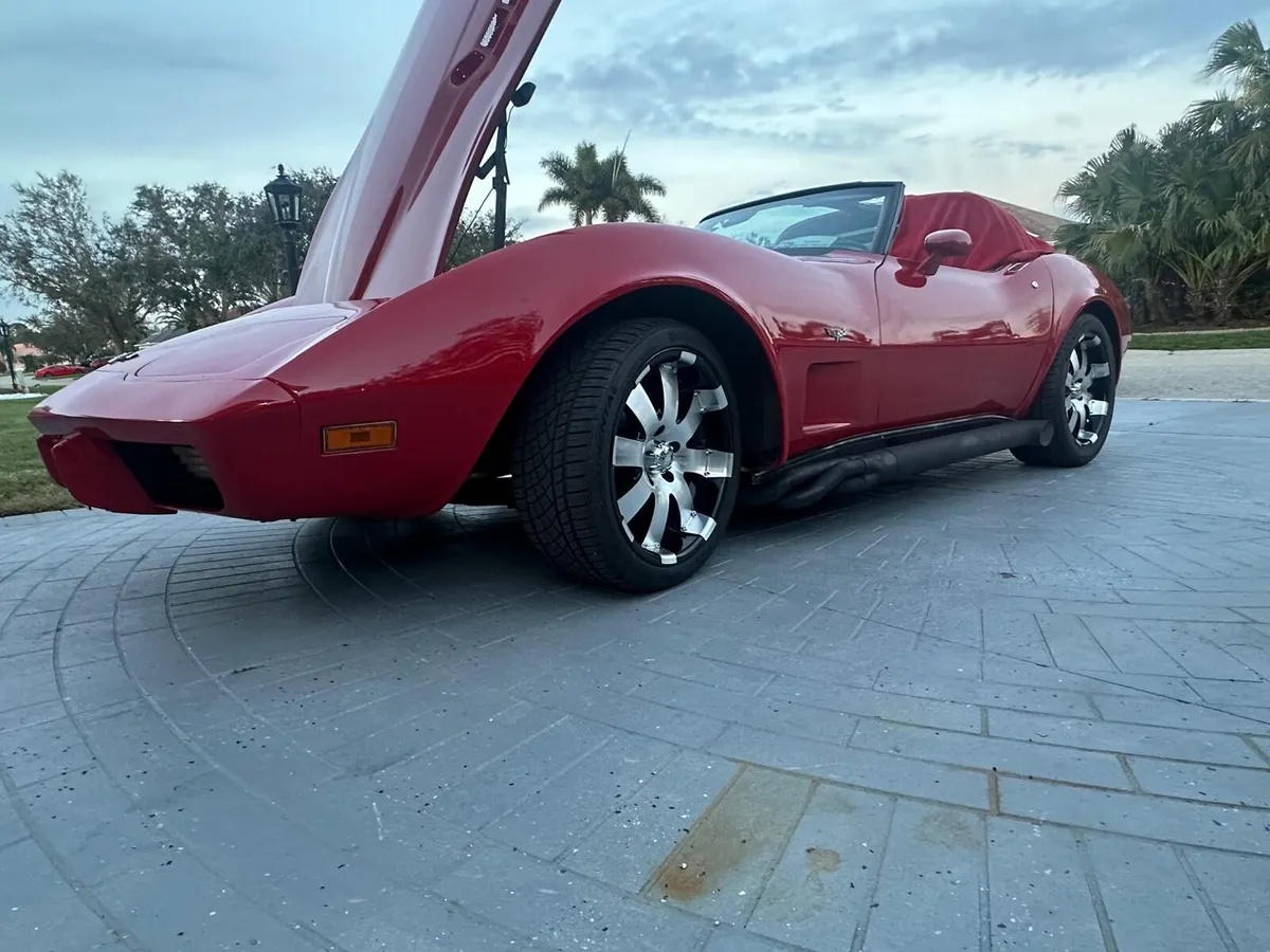 Chevrolet-Corvette-1979-Red-Red-2