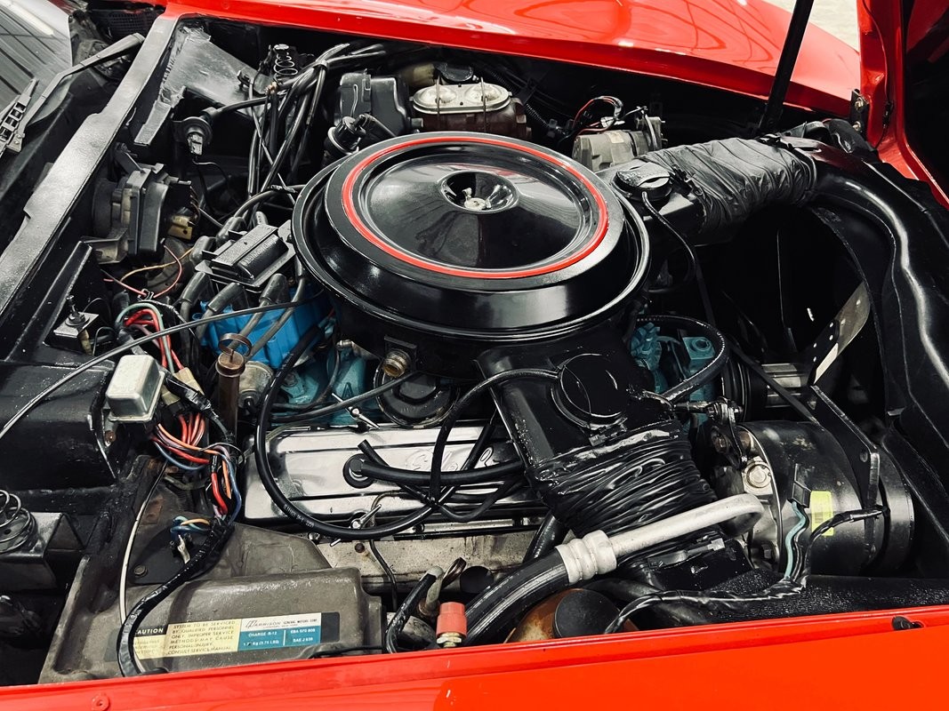 Chevrolet-Corvette-1980-Coupe-10