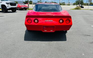 Chevrolet-Corvette-1980-Coupe-3