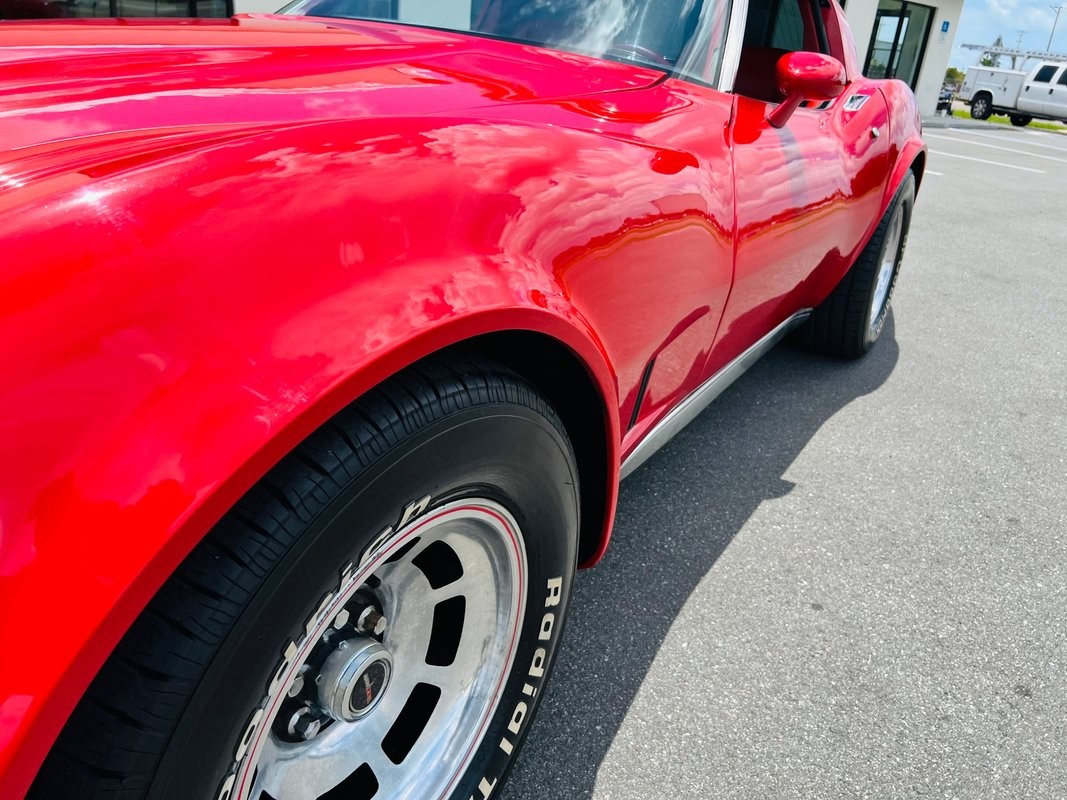 Chevrolet-Corvette-1980-Coupe-31